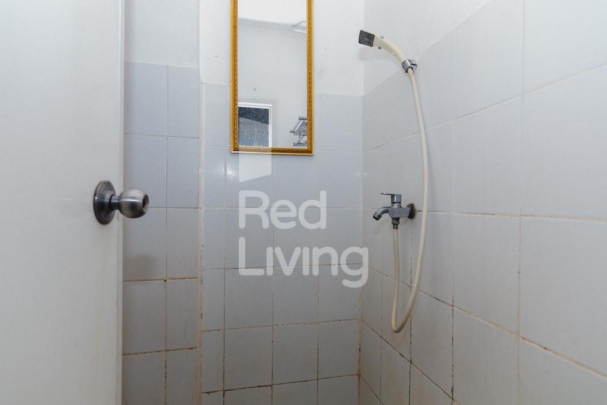 Redliving Apartemen Casablanca East Residence - Kayla Property Tower B Jakarta Room photo